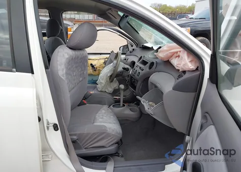 2002 Toyota Echo из США, поврежденный, VIN JTDBT123125025573